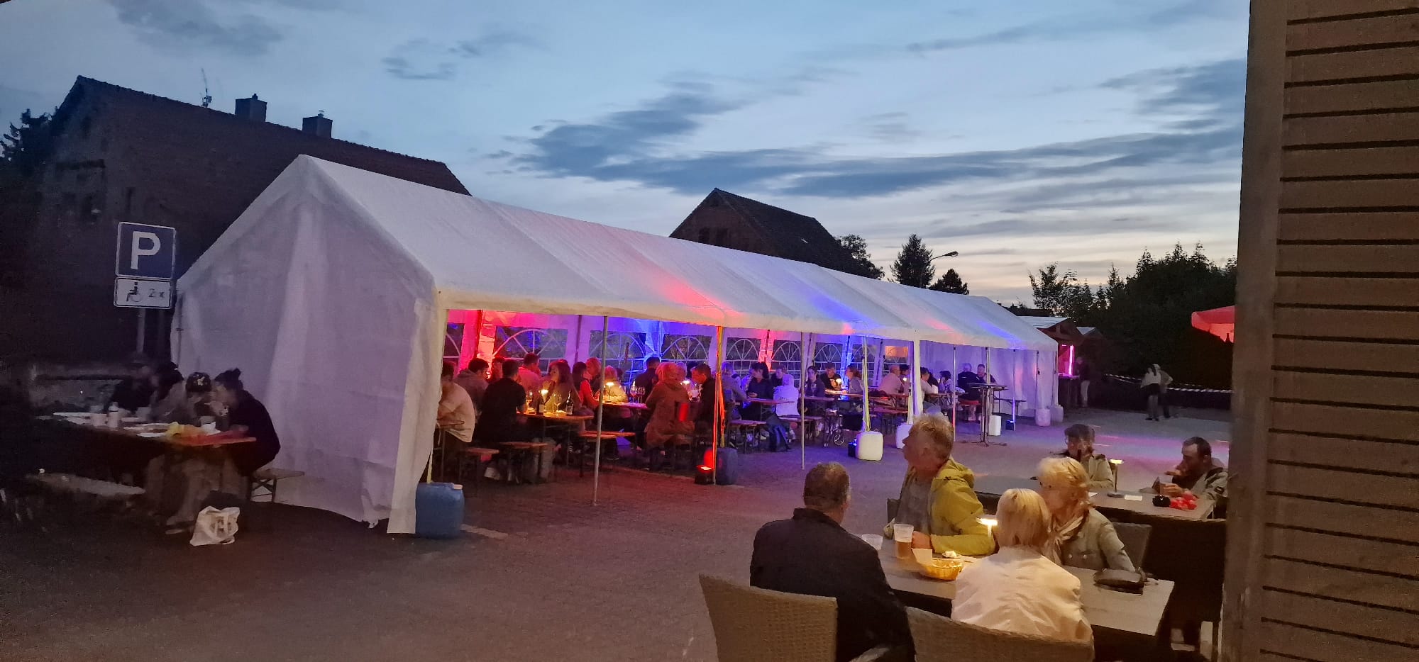 Hier klicken um Bilder anzuzeigen